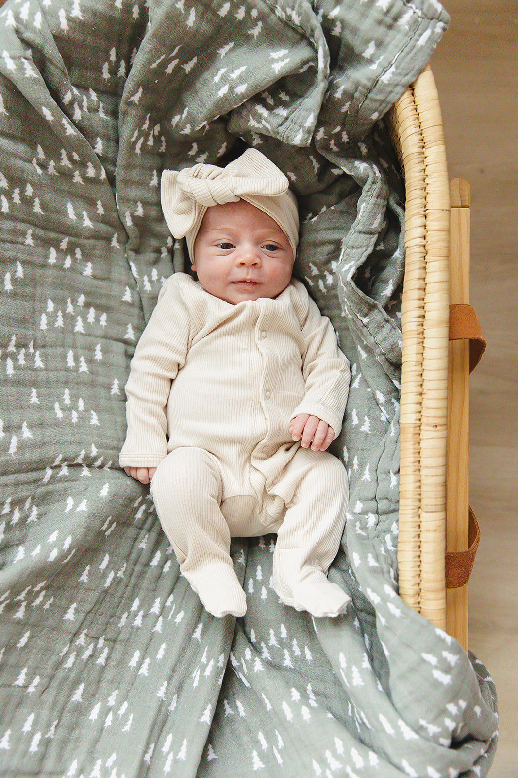Vanilla Organic Cotton Ribbed Snap - HoneyBug