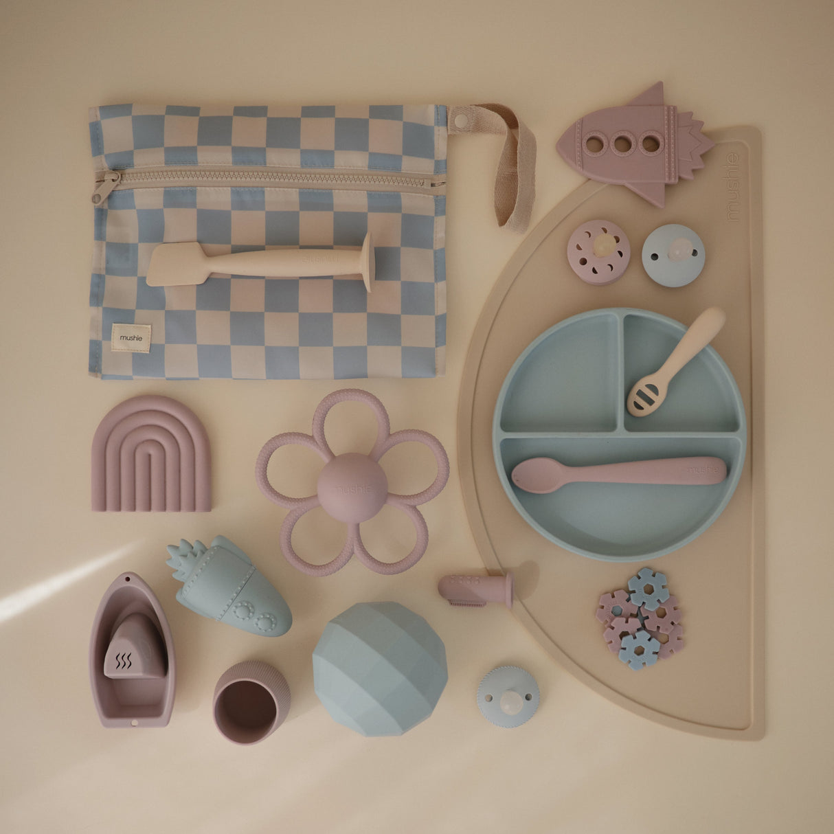 Daisy Rattle Teether - Soft Lilac - HoneyBug