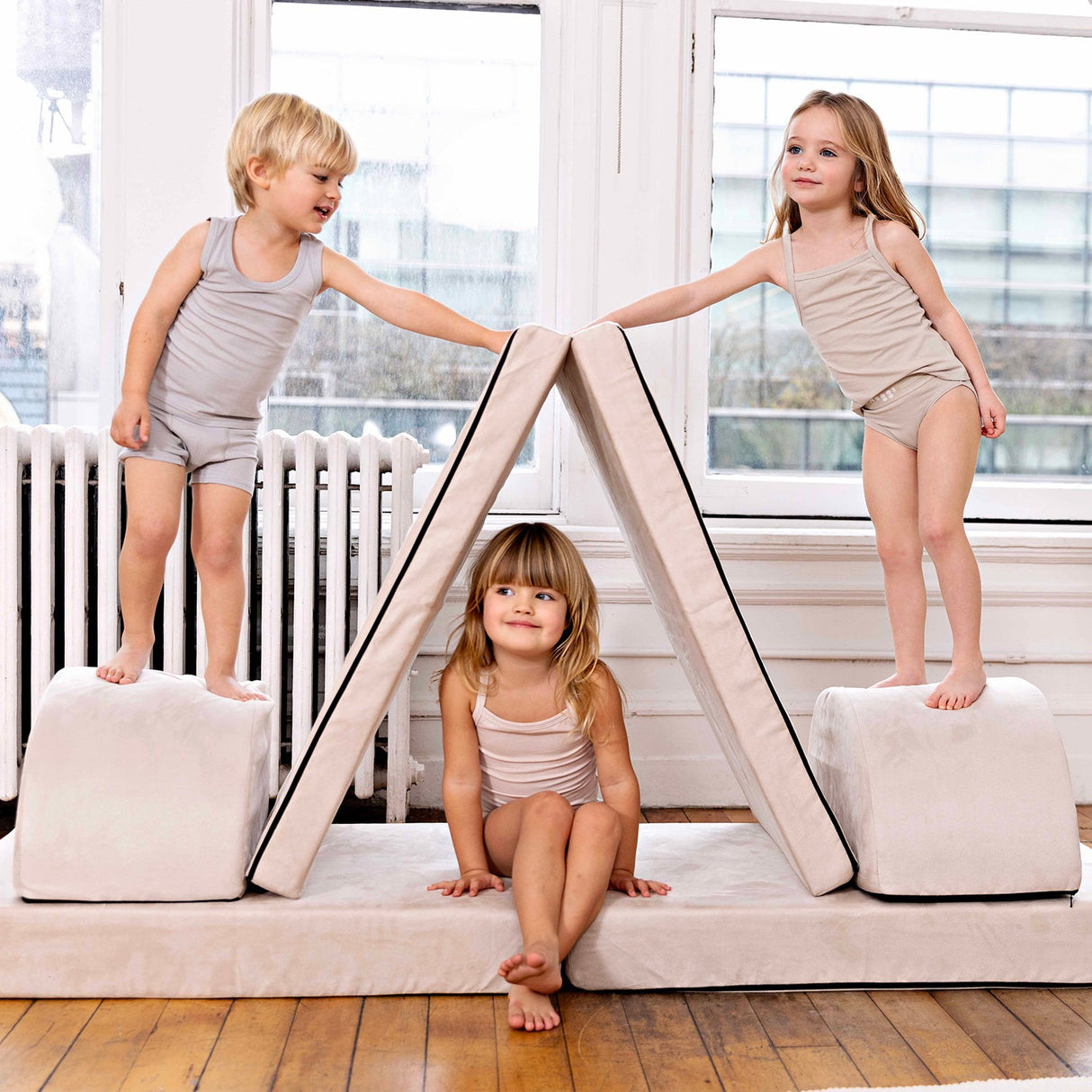 Logo Band White, Girl (2 Sets) - HoneyBug