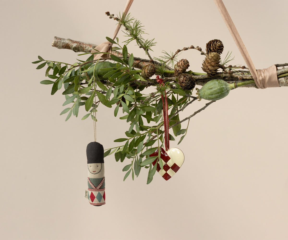 Guard ornament - Blue - HoneyBug