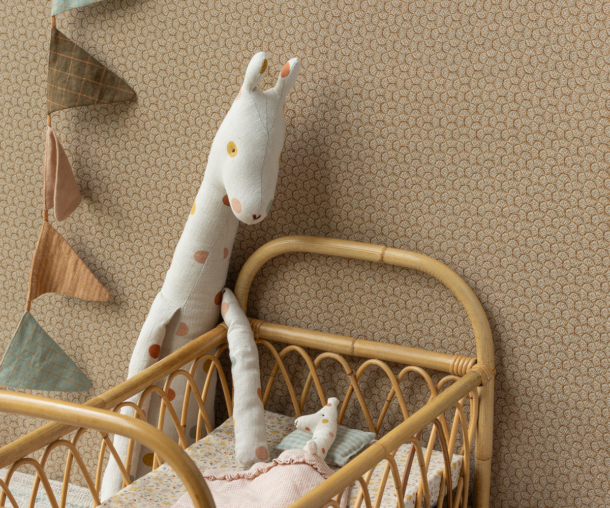 Giraffe - Big - HoneyBug