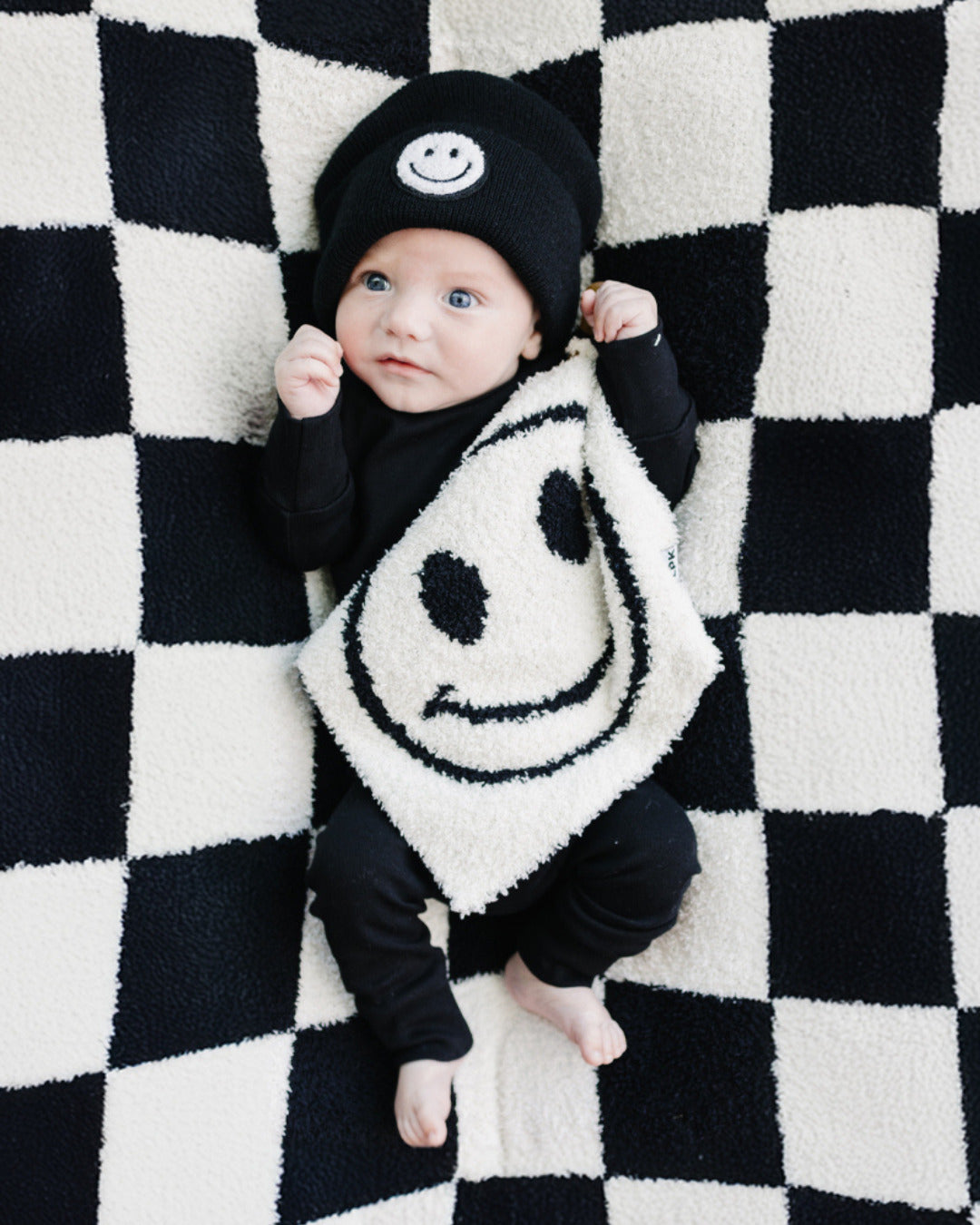 Checkered Plush Blanket | Black - HoneyBug