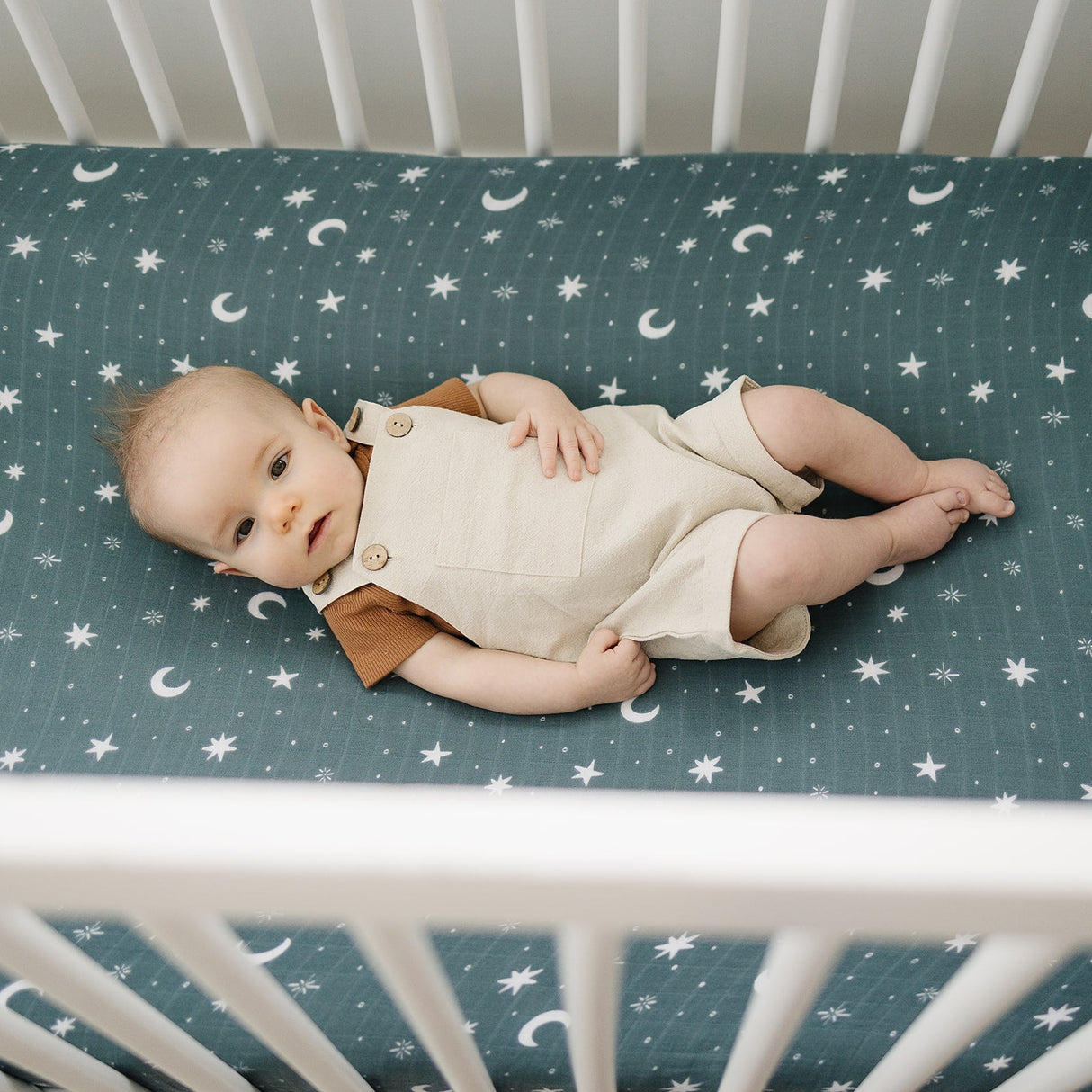 Night Sky Muslin Crib Sheet - HoneyBug
