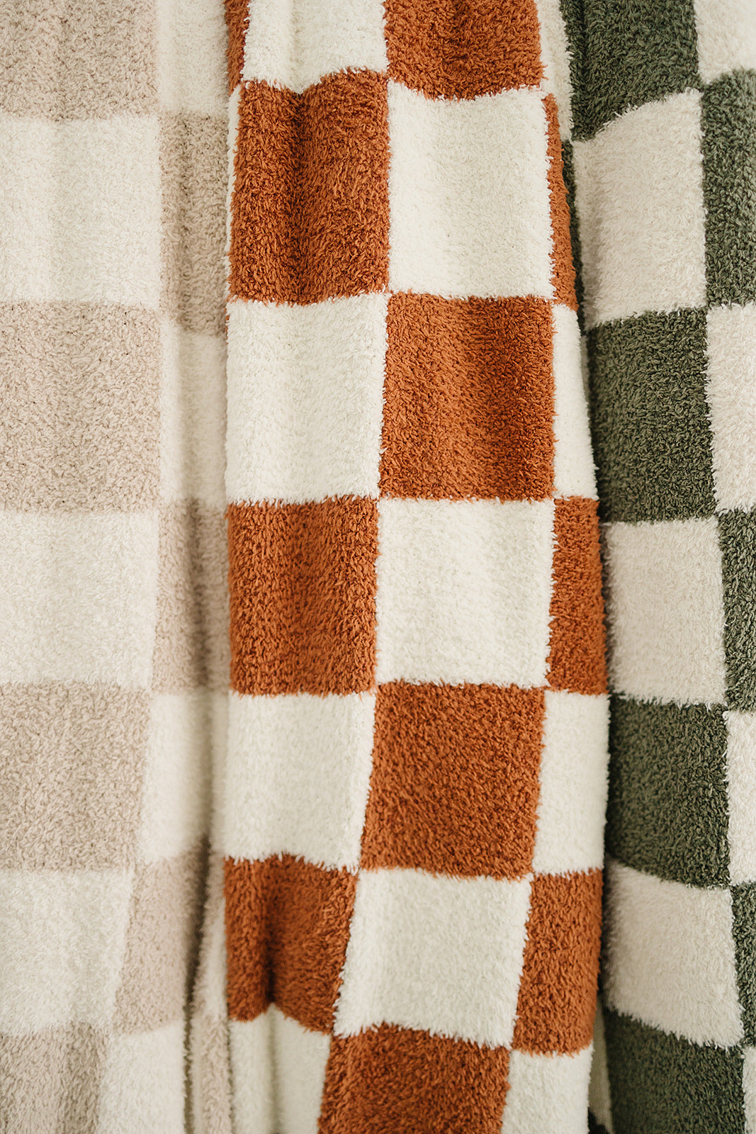 Rust Checkered Plush Blanket - HoneyBug