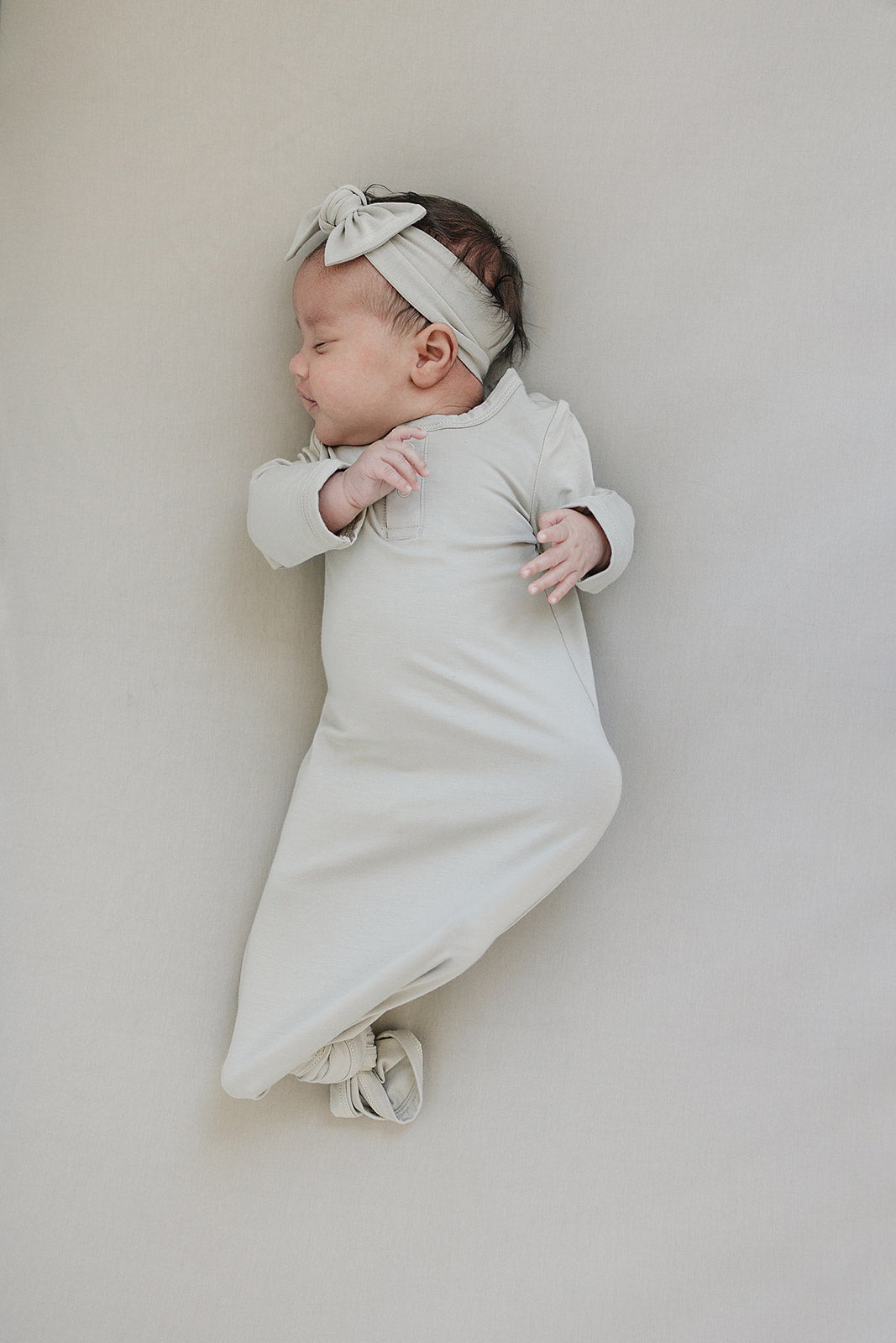 Oatmeal Bamboo Stretch Crib Sheet - HoneyBug