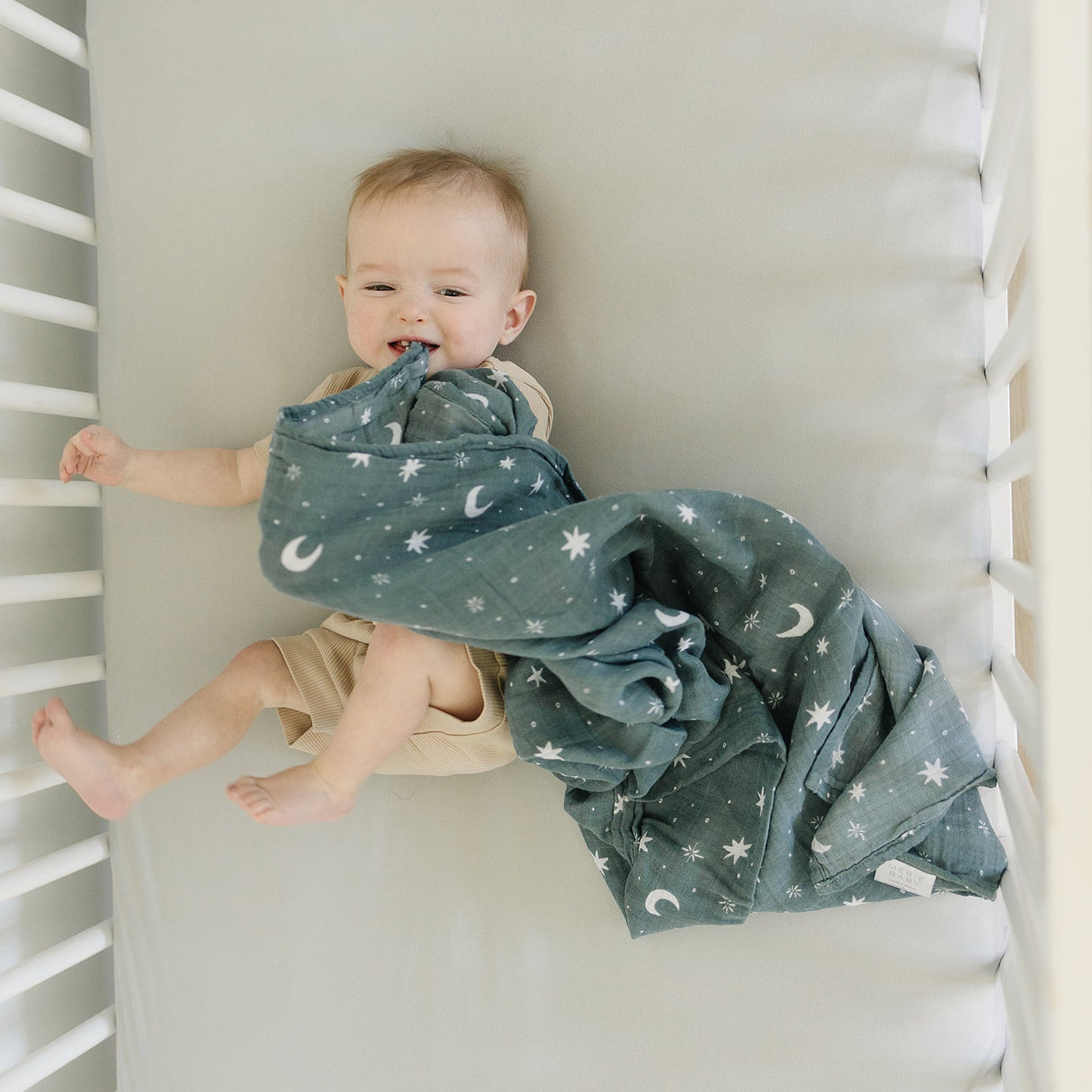 Oatmeal Bamboo Stretch Crib Sheet - HoneyBug