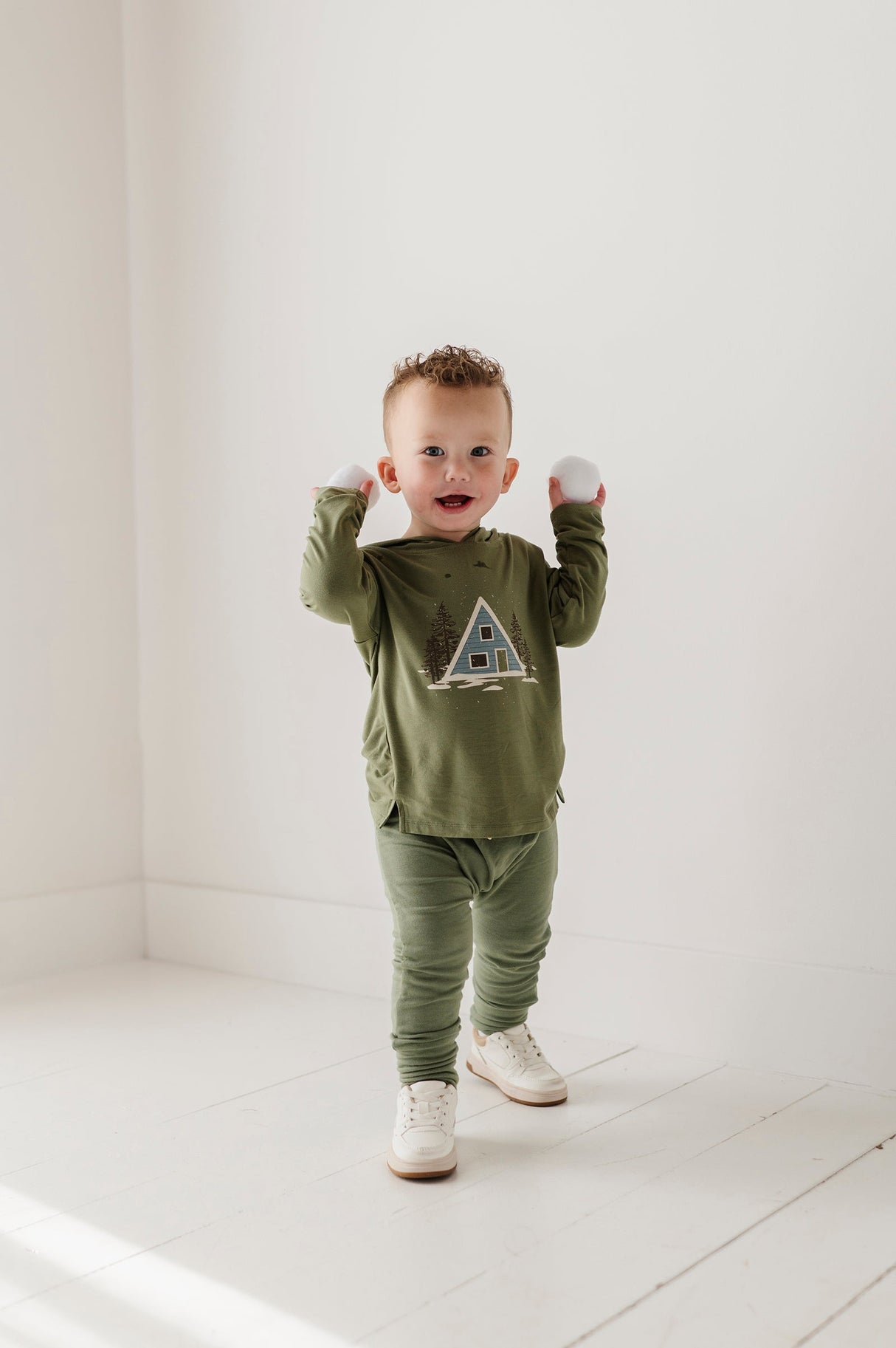 Slim Harems - HoneyBug