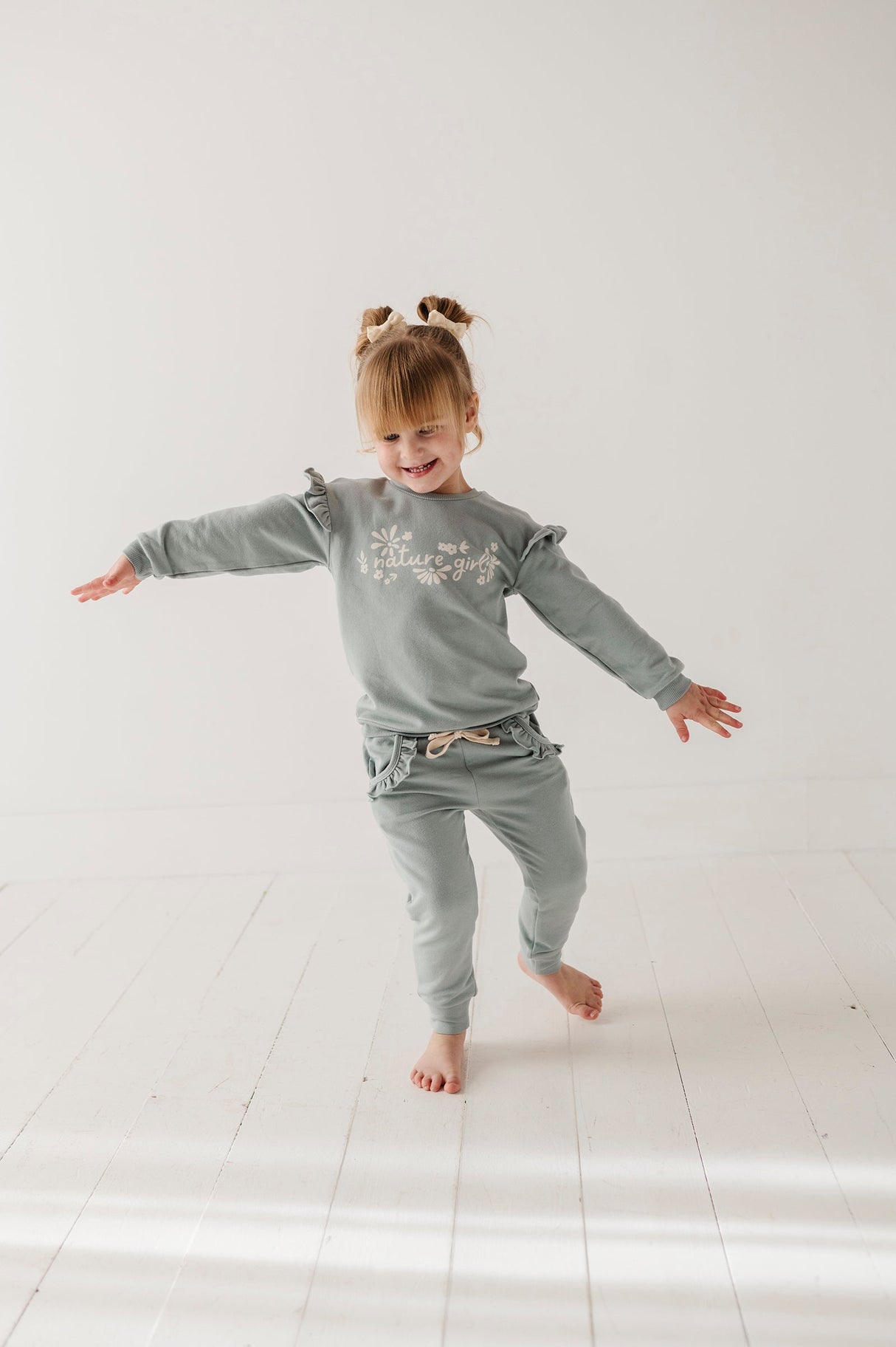 Ruffle Sweatshirt - HoneyBug