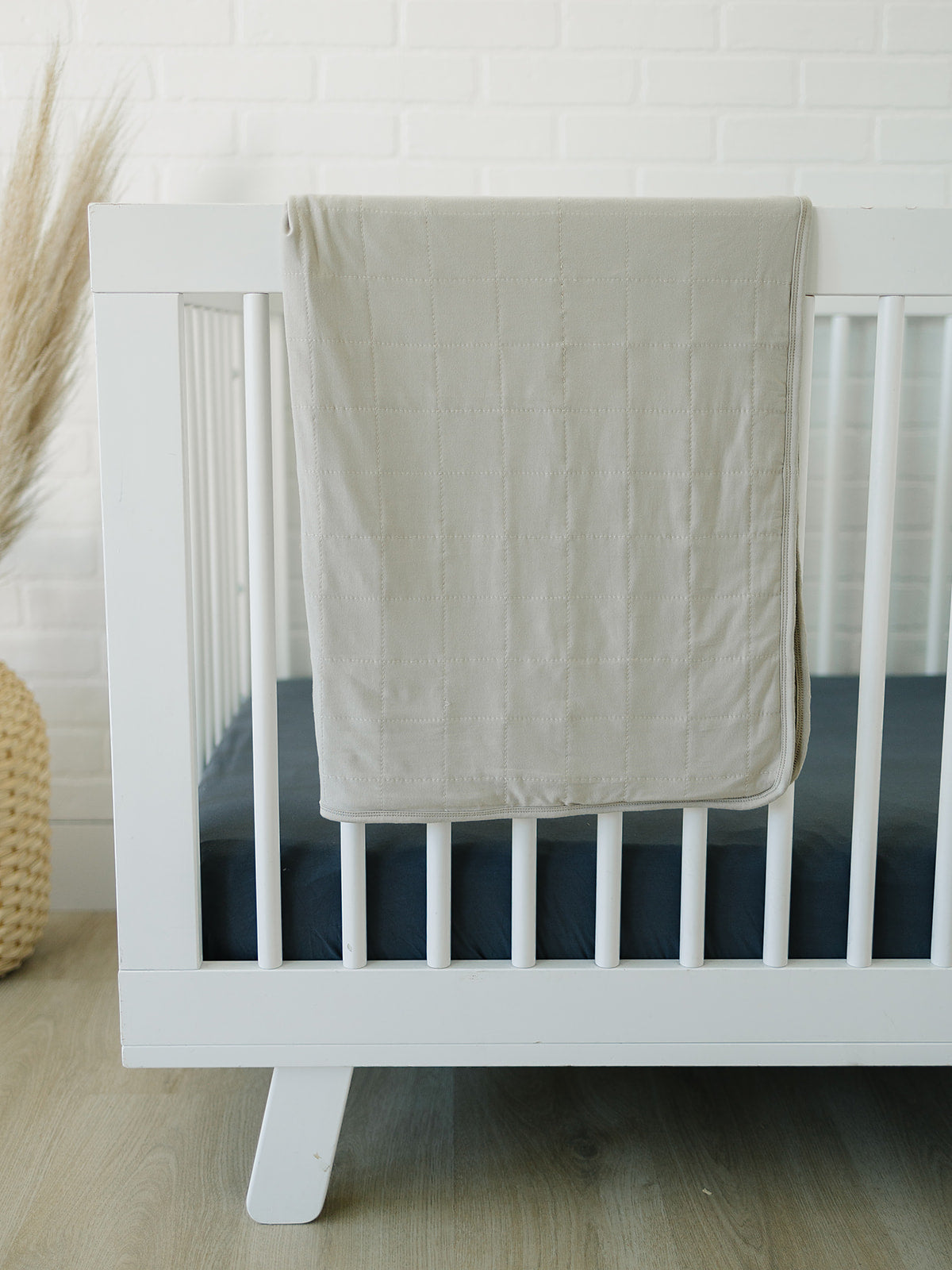 Charcoal Bamboo Stretch Crib Sheet - HoneyBug