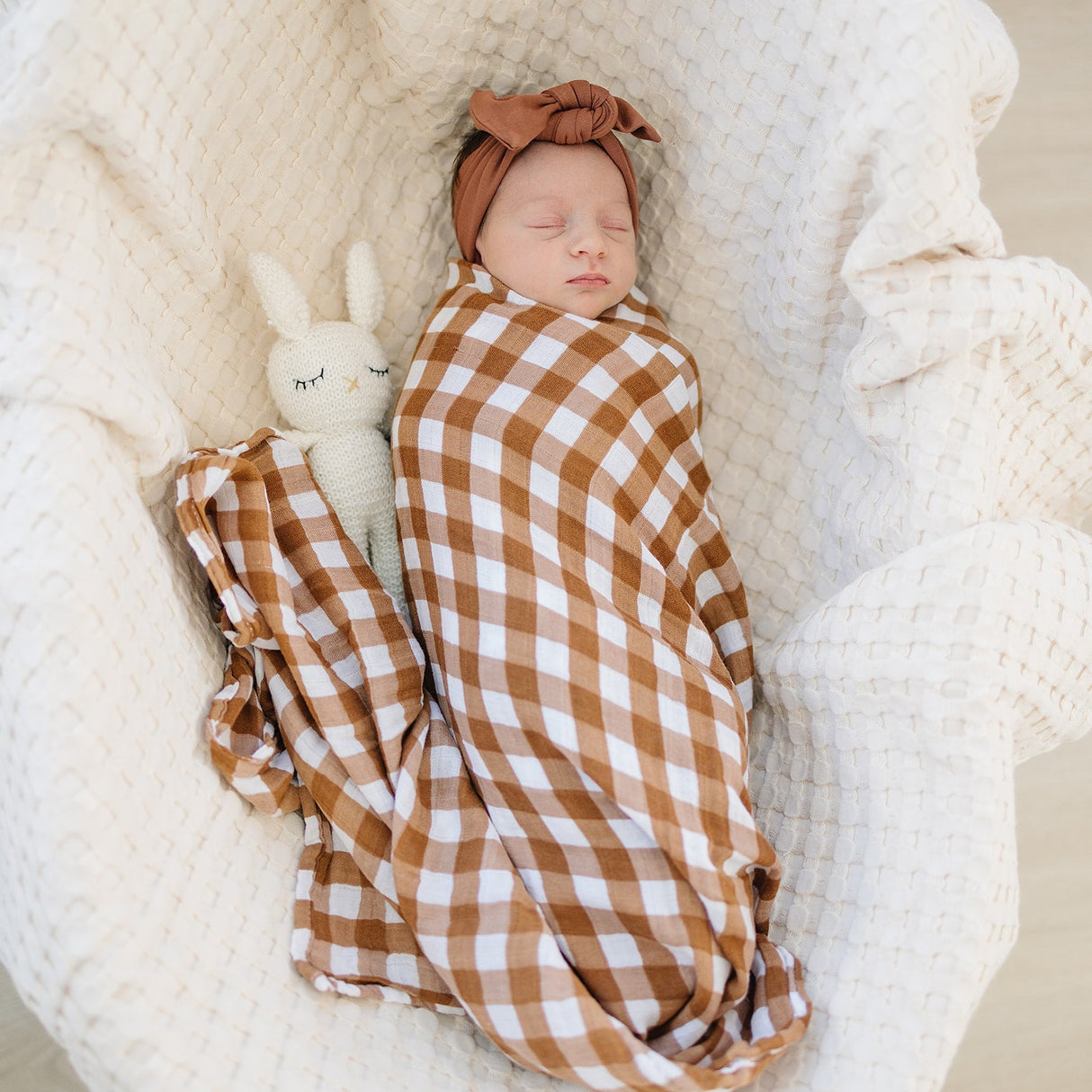 Gingham Muslin Swaddle Blanket - HoneyBug