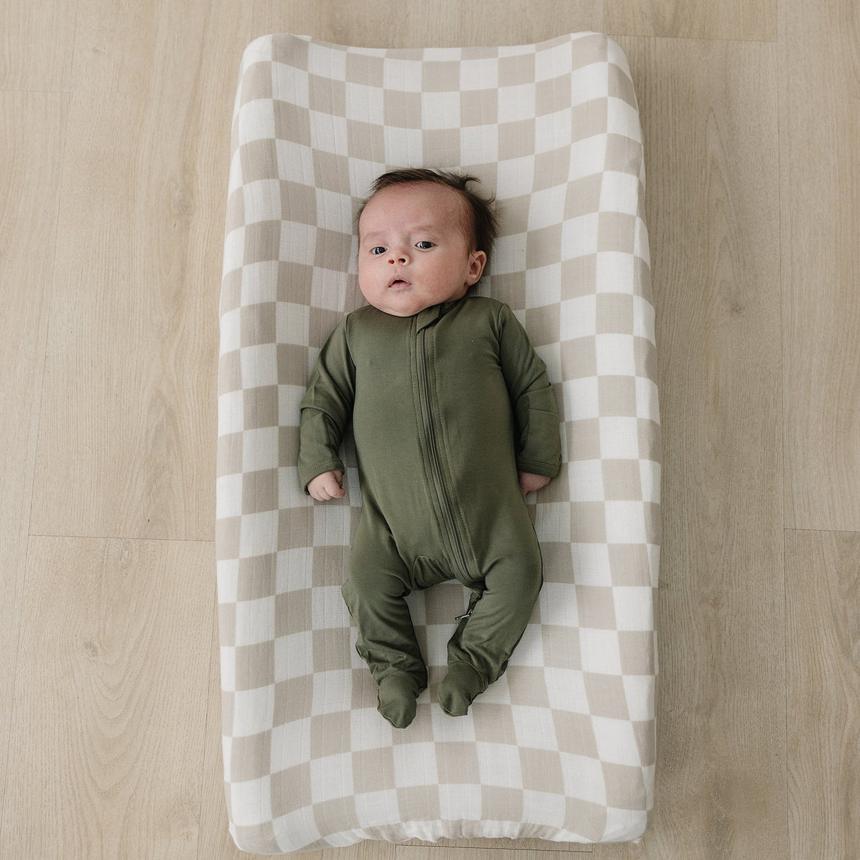 Taupe Checkered Muslin Changing Pad Cover - HoneyBug