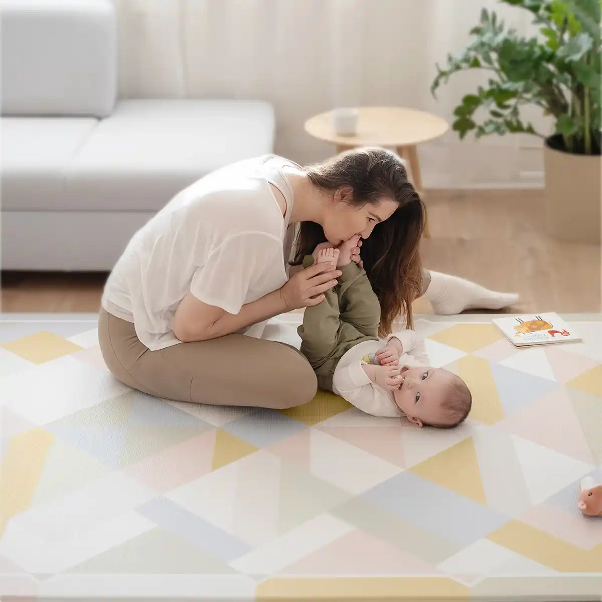 Tiny Land® Baby Playmat Urban Zoo Adventure - HoneyBug