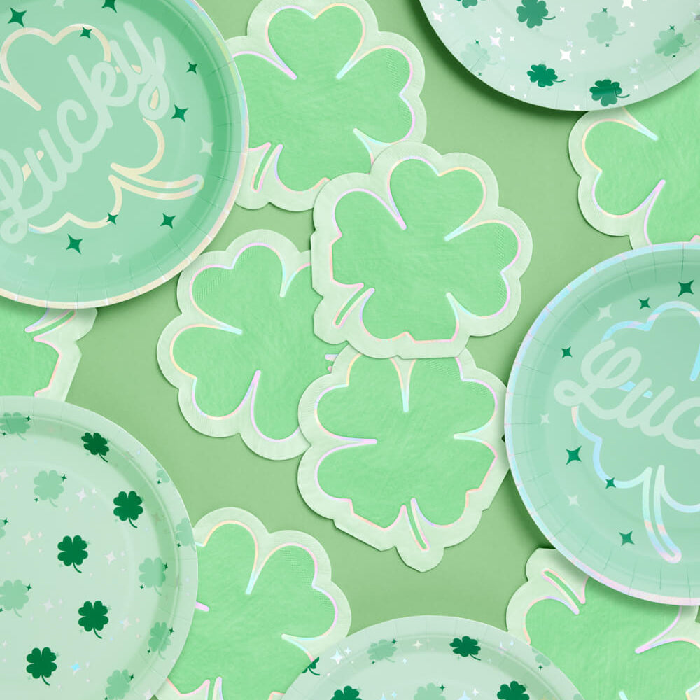 Shamrock Napkins - 25 paper napkins