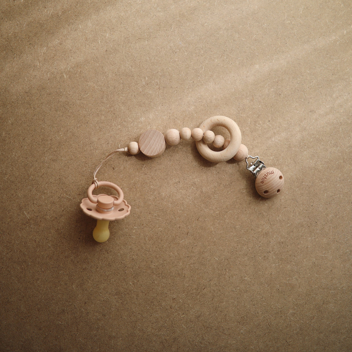 Silicone Pacifier Clip | Mila - HoneyBug