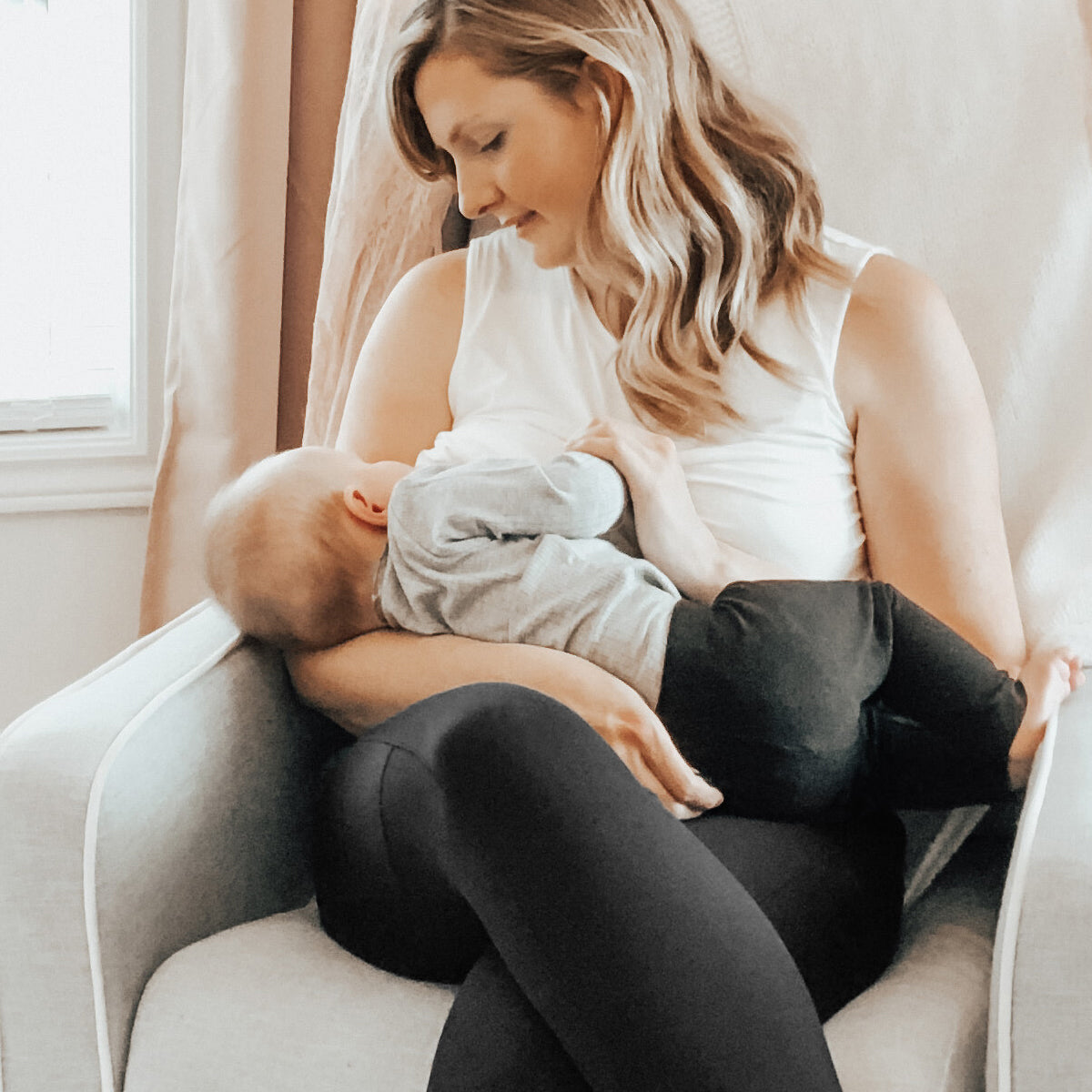 Bamboo Nursing & Maternity Tank | White - HoneyBug