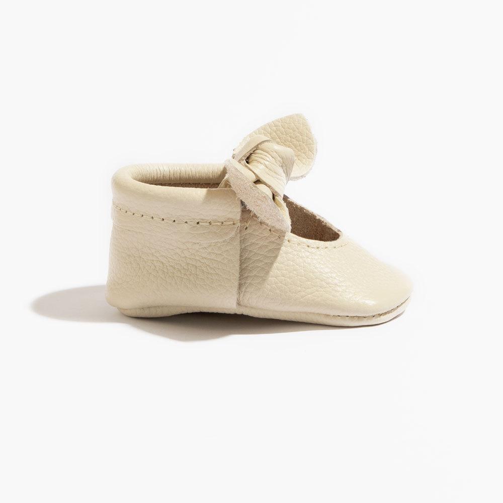 Birch Knotted Bow Baby Shoe - HoneyBug
