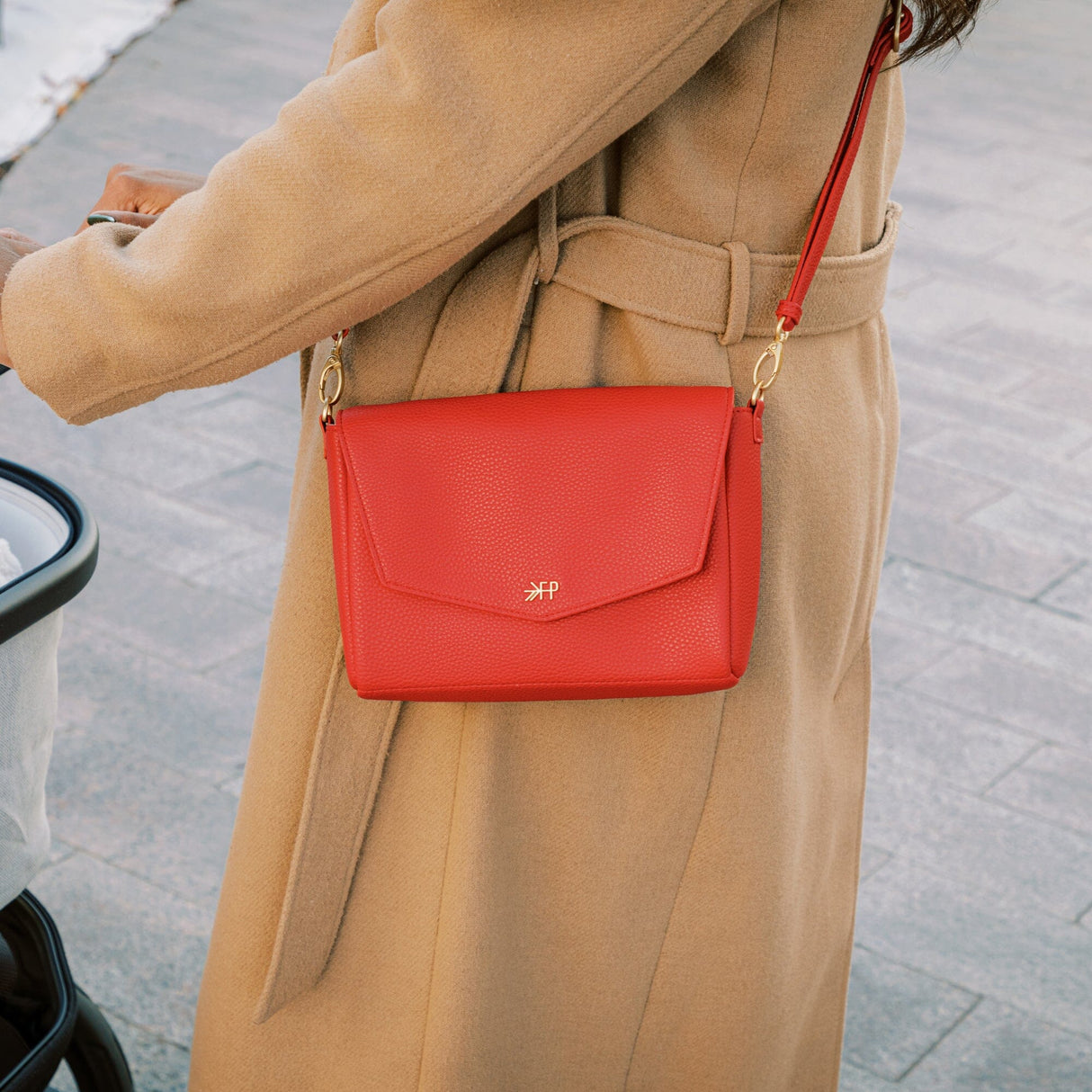 Poppy Classic Crossbody - HoneyBug