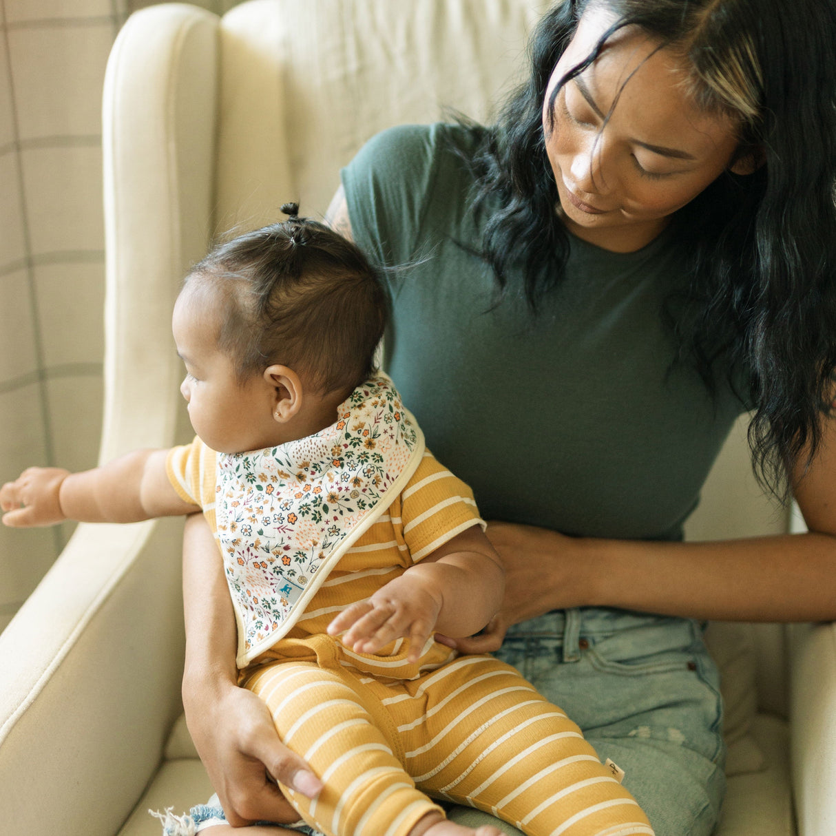 Cotton Muslin + Fleece Bandana Bib 4 Pack - Vintage Floral - HoneyBug