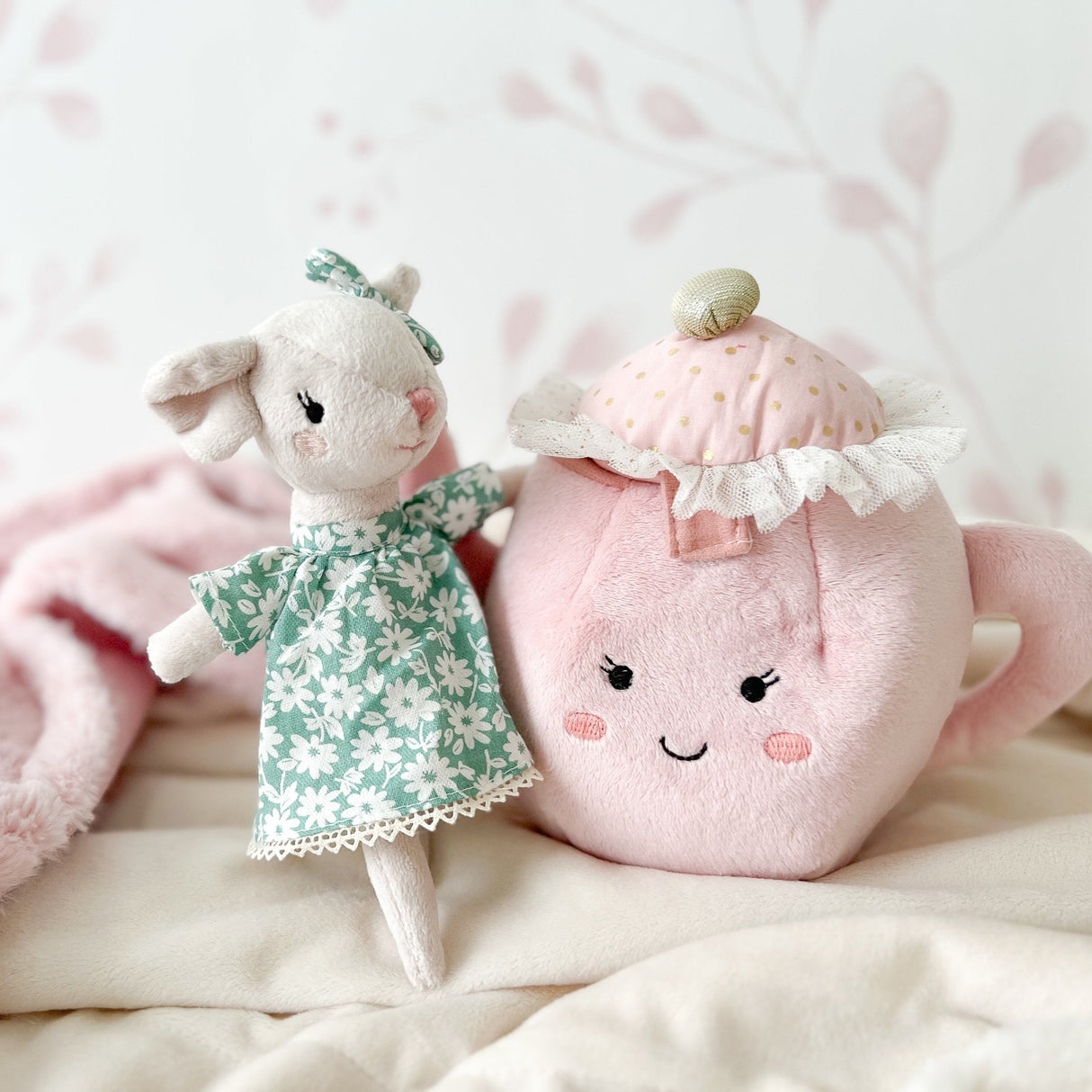 Tea Time Activity Set - HoneyBug