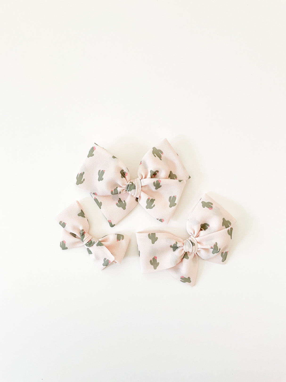 Light Peach Cactus Pinwheel - HoneyBug