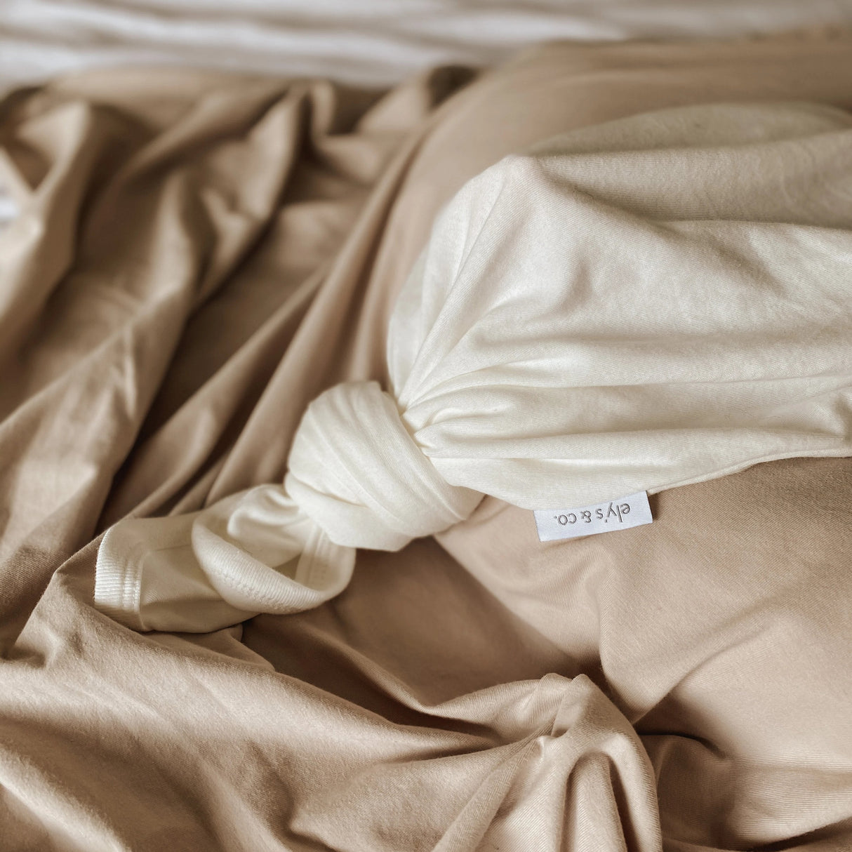 Knot Wearable Blanket, Knot Hat & Mitten Set - HoneyBug