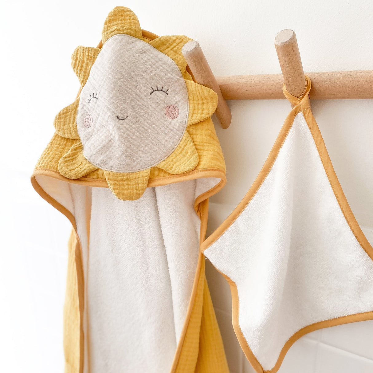 Petit Sun Towel and Washcloth Set - HoneyBug