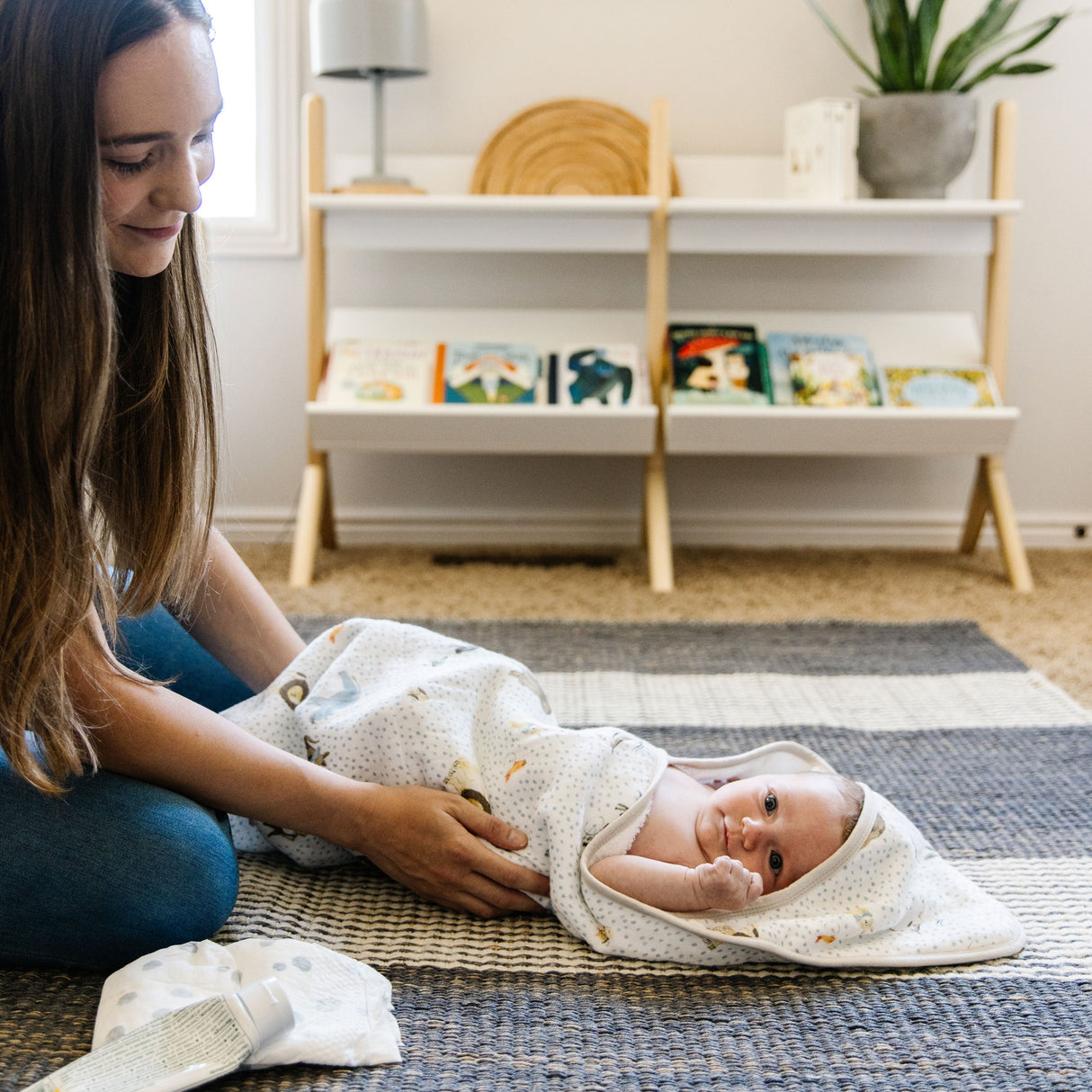 Infant Hooded Towel - Party Animals - HoneyBug