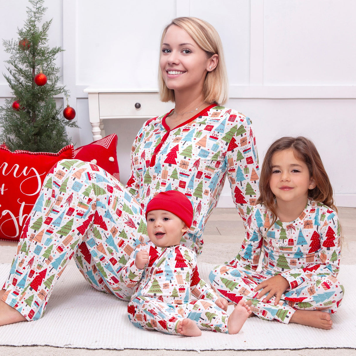 Christmas Merry Women's Bamboo Pajama Set - Family Matching - HoneyBug