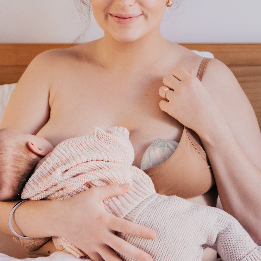 Haakaa Shell Wearable Silicone Breast Pump - HoneyBug
