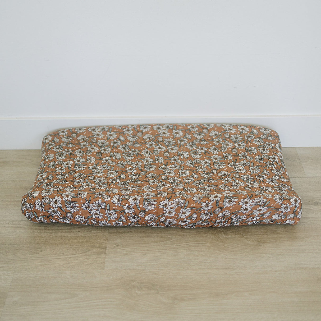 Magnolia Muslin Changing Pad Cover - HoneyBug