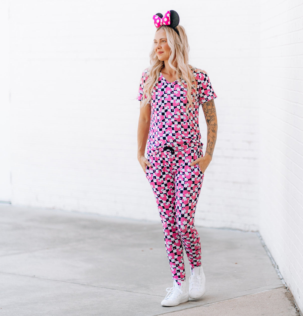 MAMA V-NECK- Millie Magic (Pink) - HoneyBug