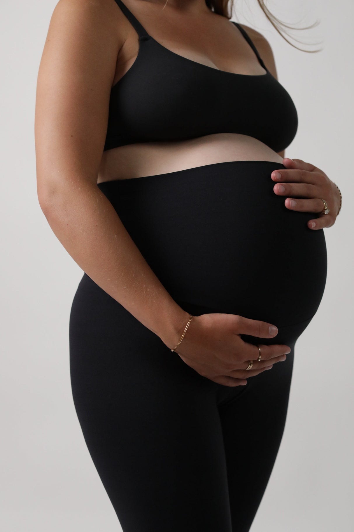 VAALIA™ Everyday Comfort Hi-Rise Maternity Legging