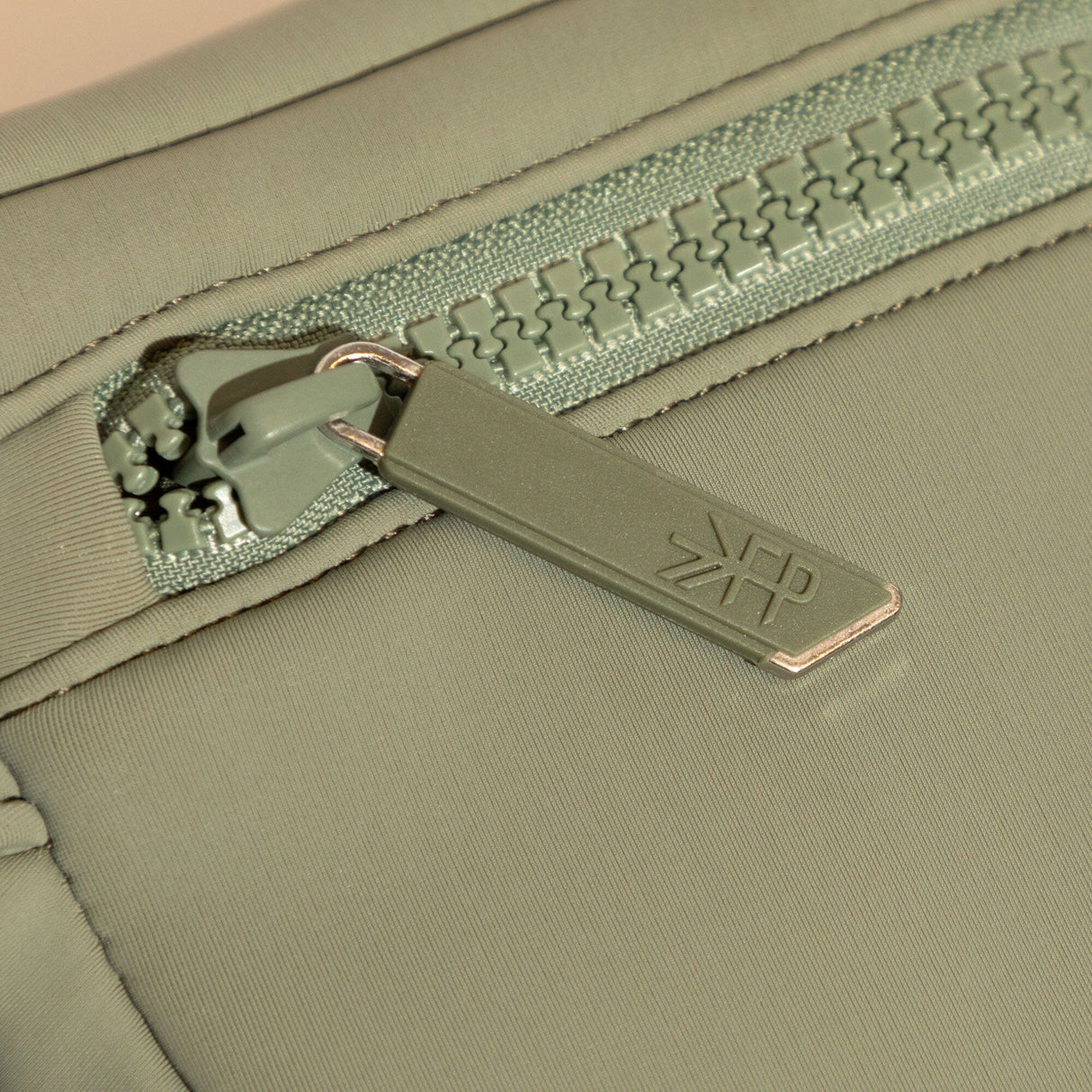 Sage Seoul Neoprene Play Pack - HoneyBug