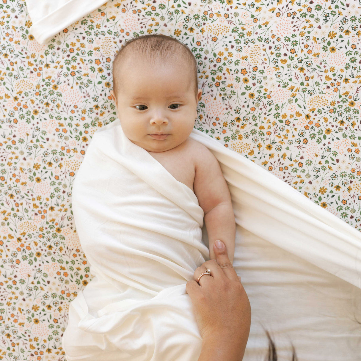 Stretch Knit Swaddle Blanket - White - HoneyBug