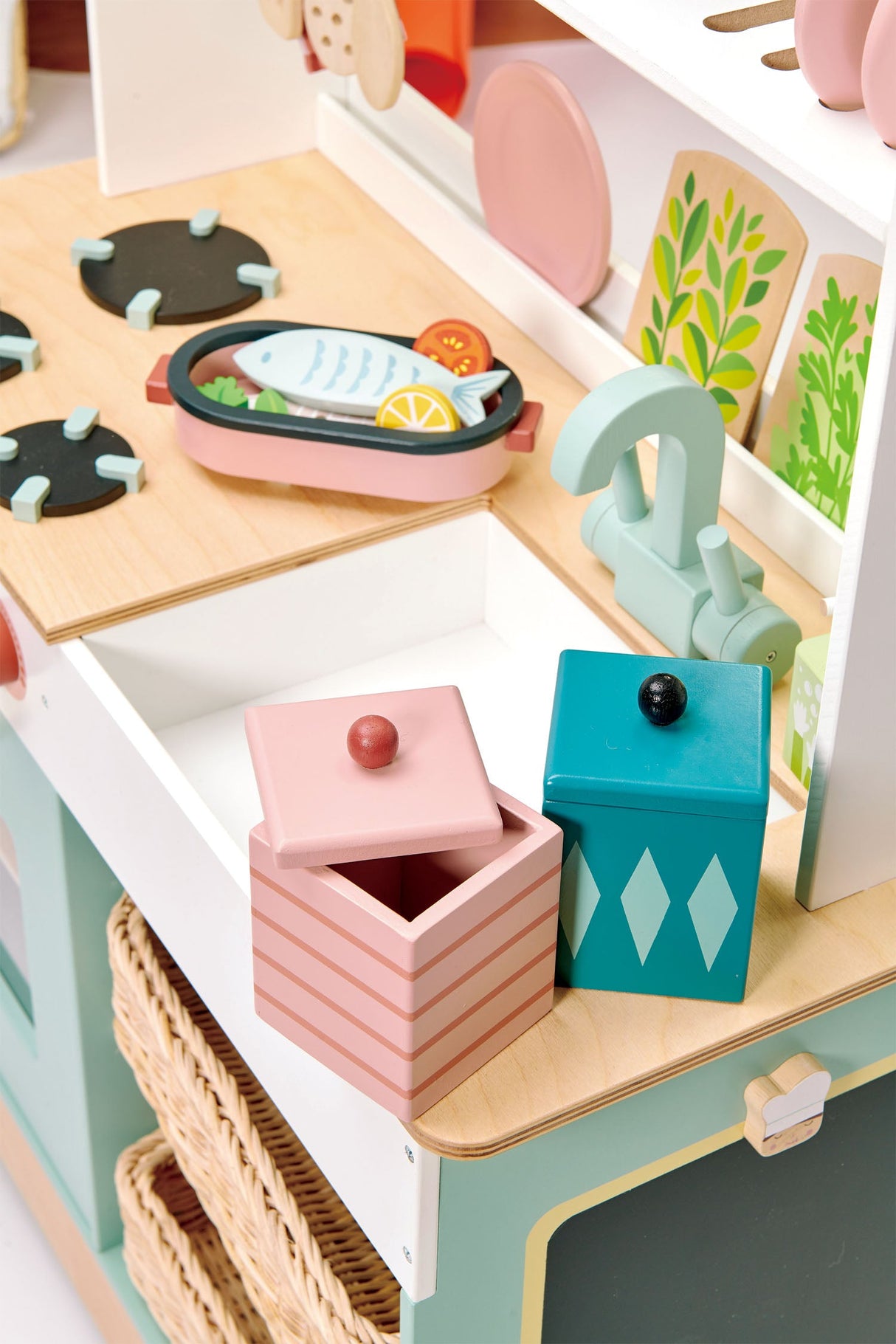 Kitchen Range - HoneyBug