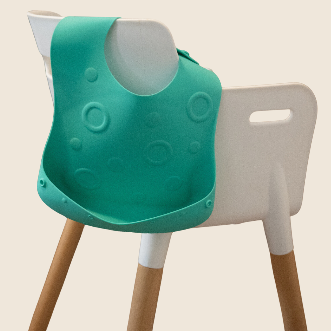 Stop-Drop Travel Bib+ Tethers - HoneyBug