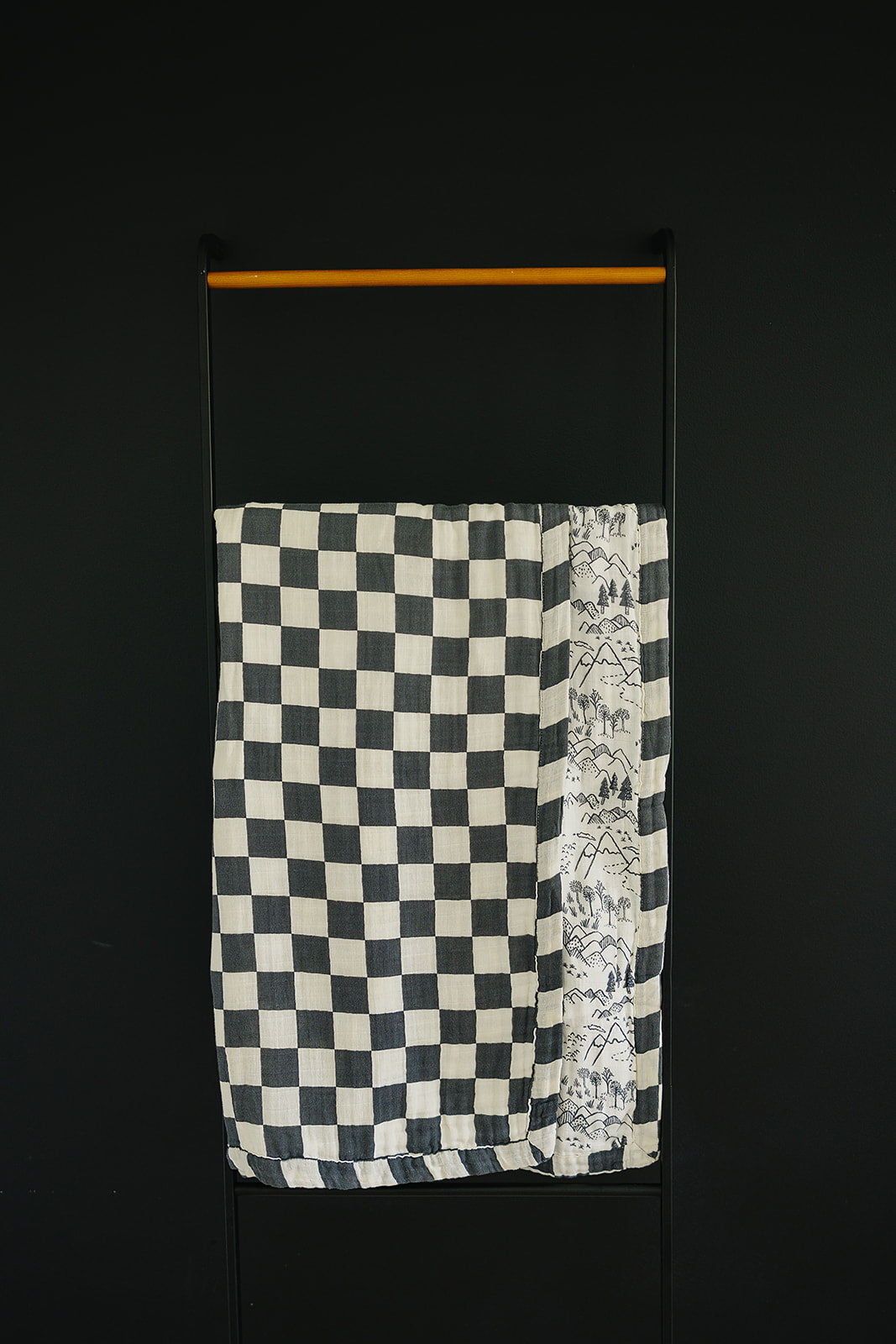 Charcoal Checkered + Summit Muslin Quilt - HoneyBug