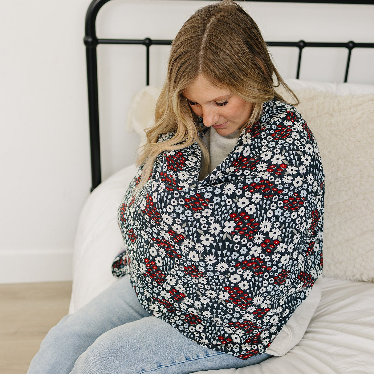 Americana Floral Ribbed Bamboo Multi-Use Cover - HoneyBug