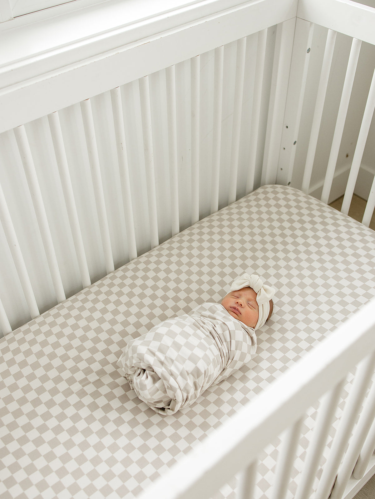 Taupe Checkered Bamboo Stretch Crib Sheet - HoneyBug