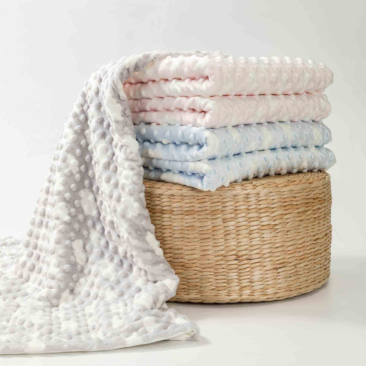 Blue Cozy Cloud Blanket - HoneyBug