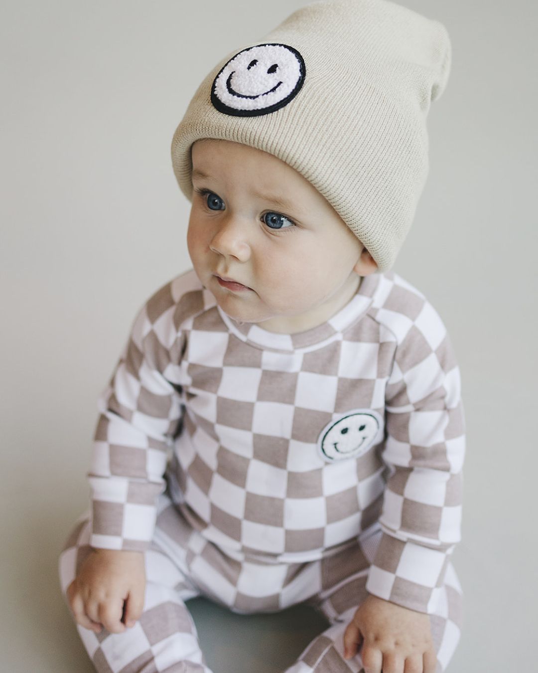 Checkered Smiley Lounge Set | Latte - HoneyBug