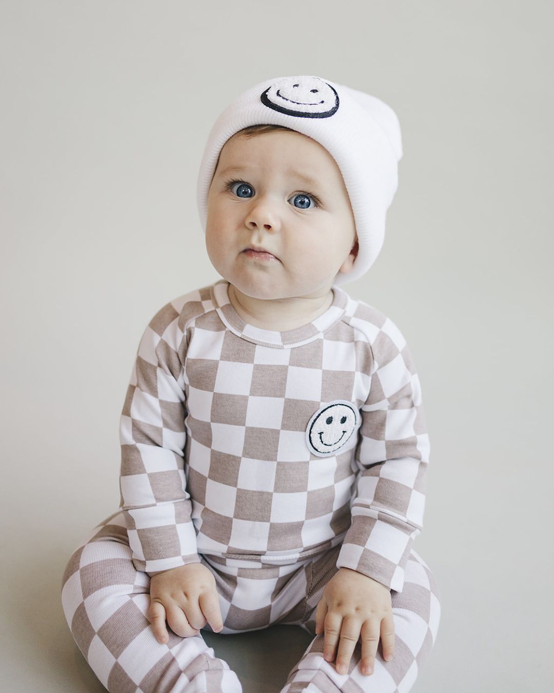 Checkered Smiley Lounge Set | Latte - HoneyBug