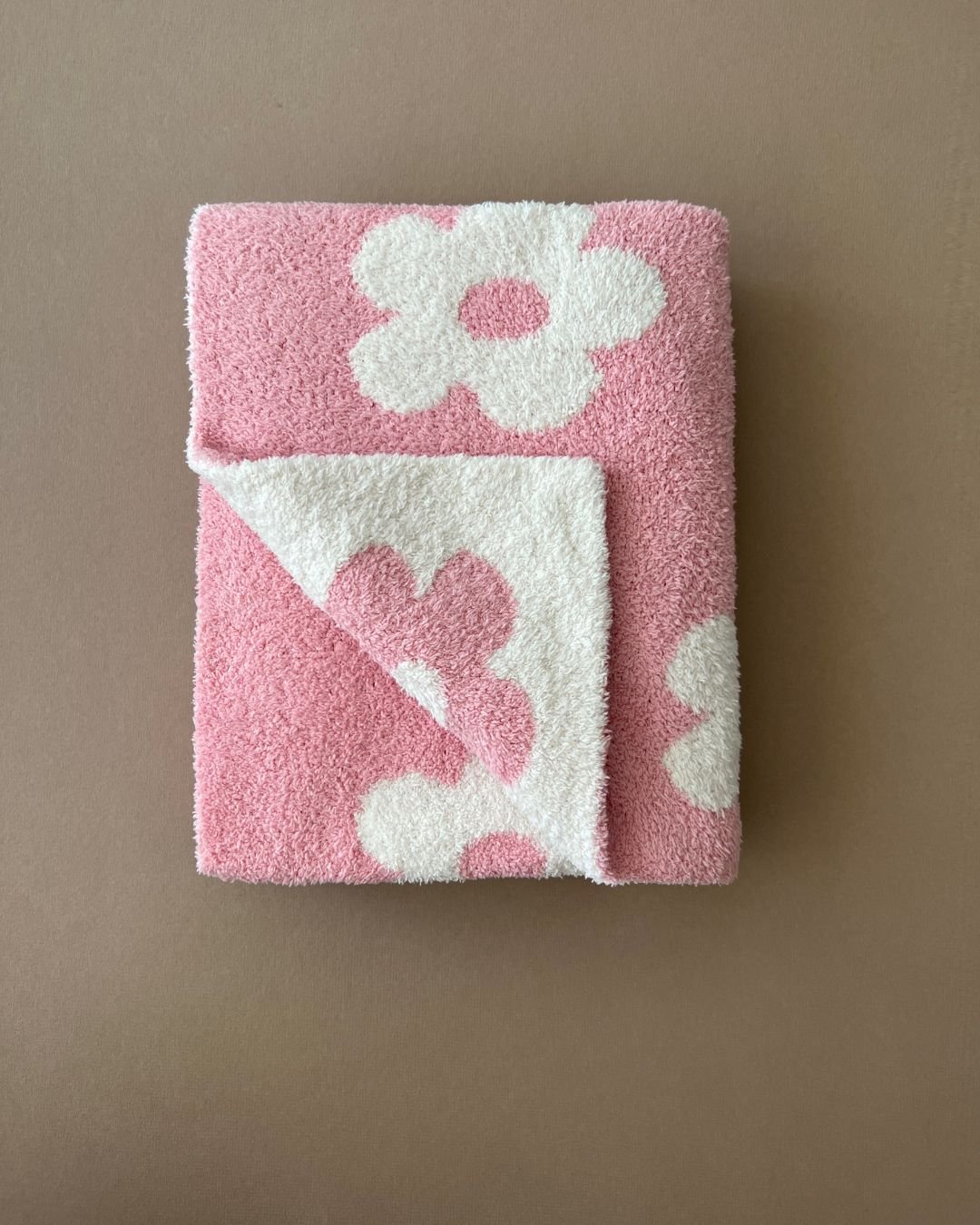 Daisy Fuzzy Blanket | Pink - HoneyBug