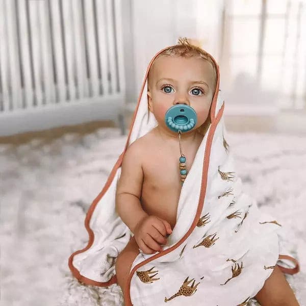 Giraffe Hooded Towel Set - HoneyBug