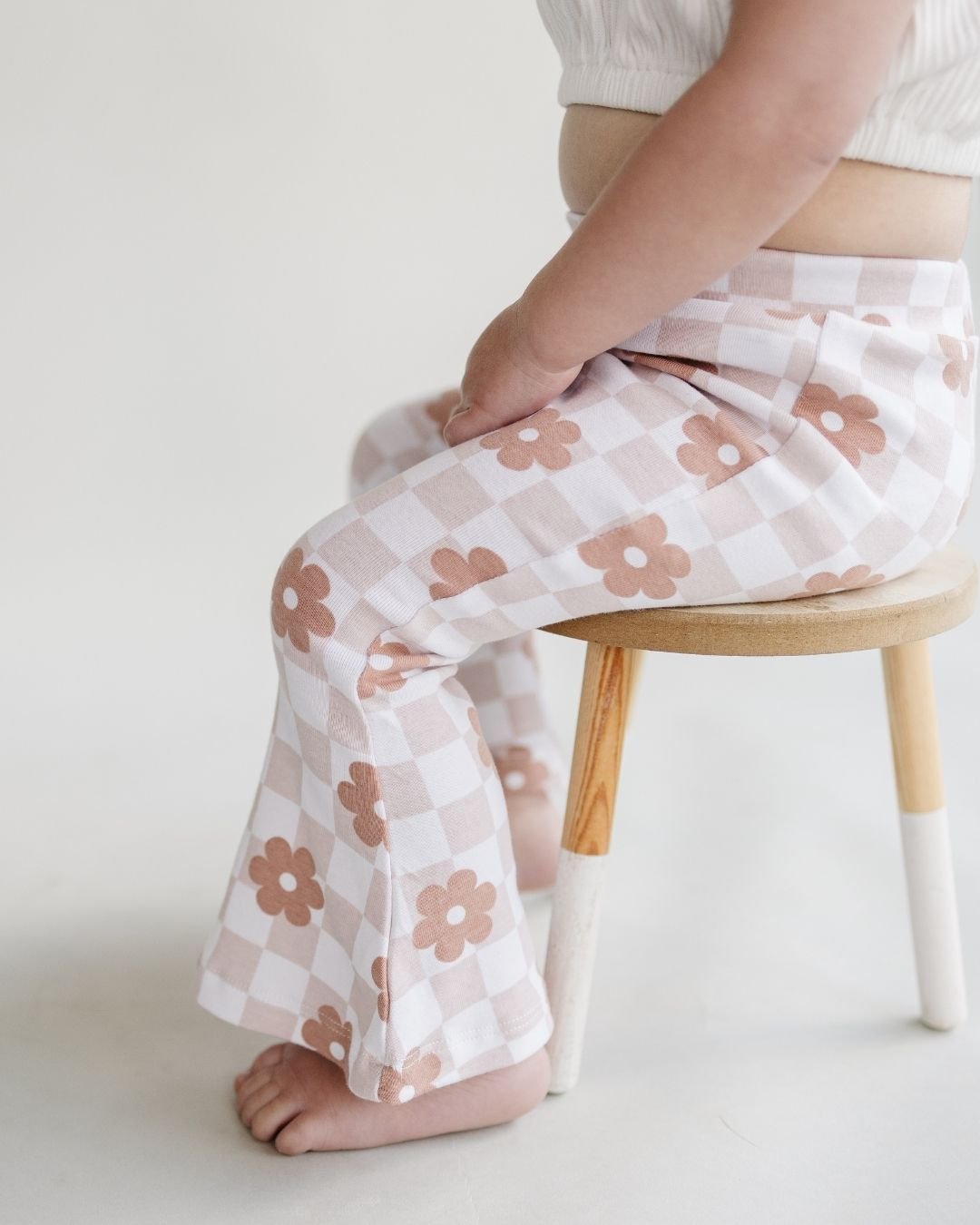 Flare Set | Latte Daisy - HoneyBug