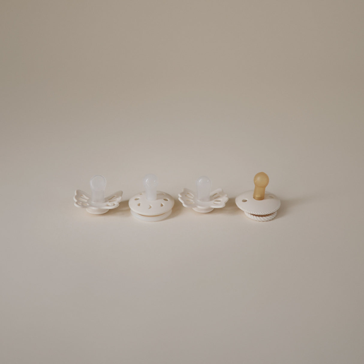 FRIGG Baby's First Pacifier Moonlight Sailing (Cream) 4-Pack