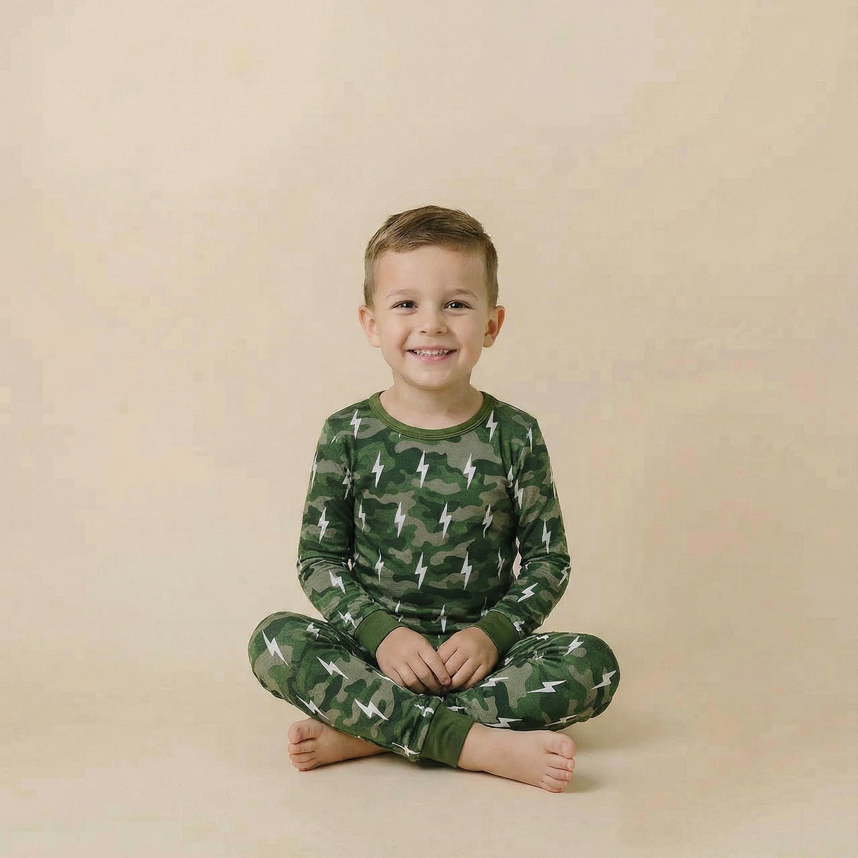 Bamboo Two Piece Set | Green Camo Bolts