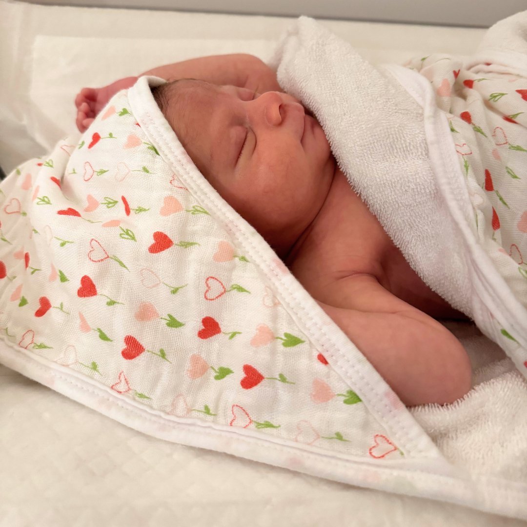 Hooded Towel - Baby Ballers - HoneyBug