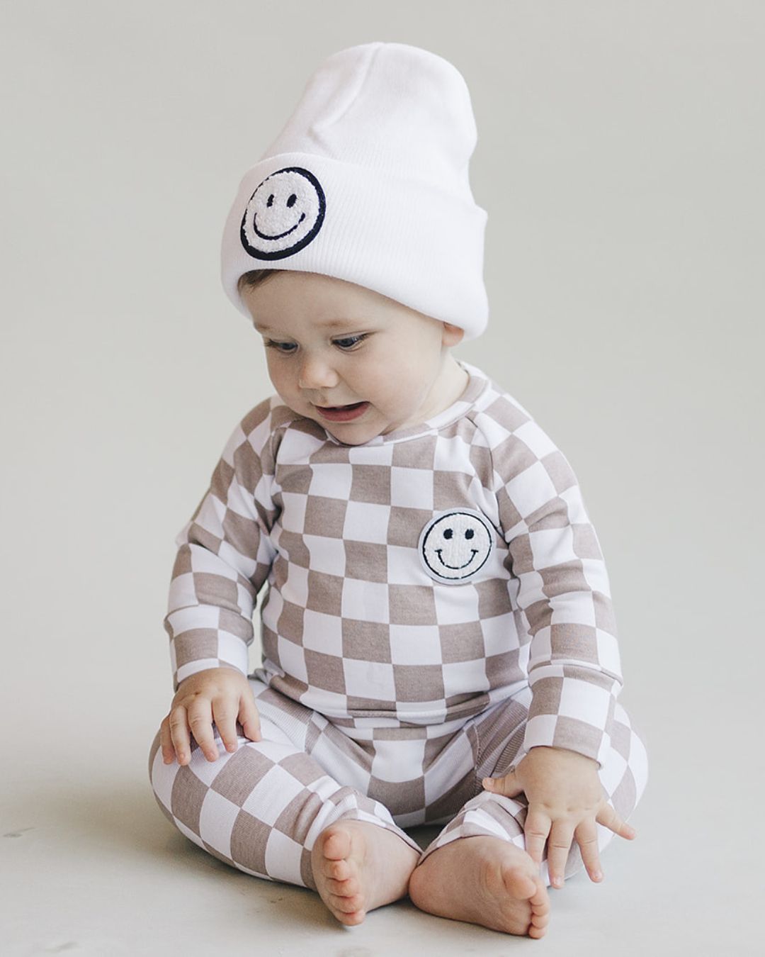 Smiley Beanie | White - HoneyBug
