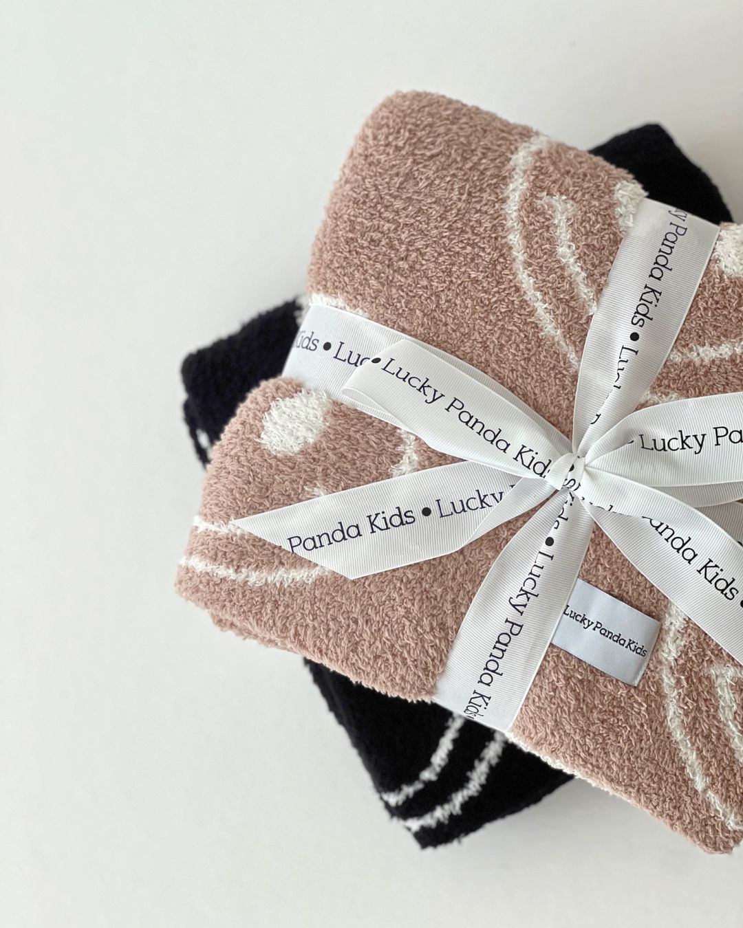 Smiley Fuzzy Blanket | Latte - HoneyBug